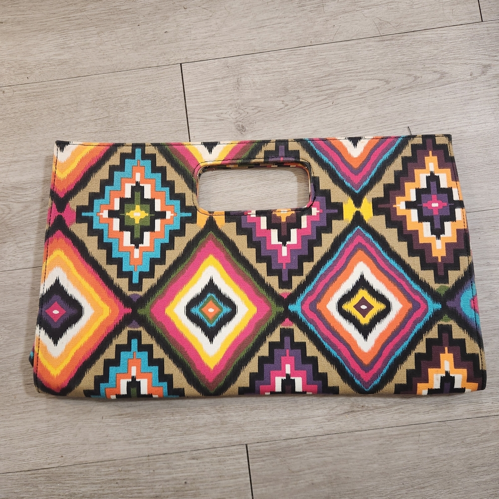 Multicolor Geometric Pattern Clutch - image 1